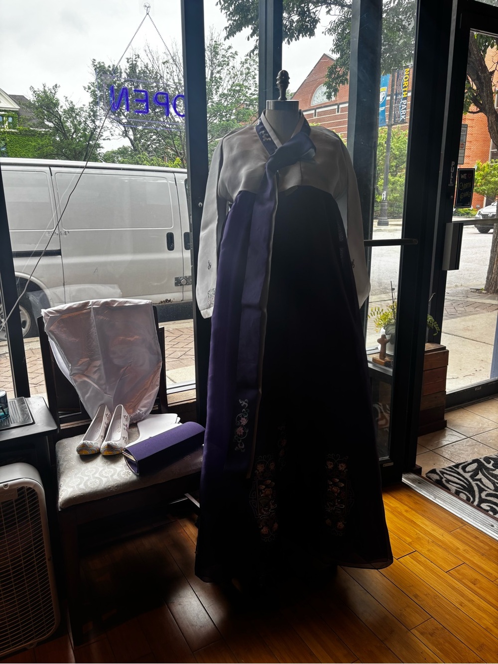 Full set of Traditional Korean Hanbok Dress in Deep Purple and White0519